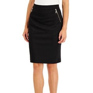 Lauren Ralph Lauren skirt Size 2 Gold tone zipper